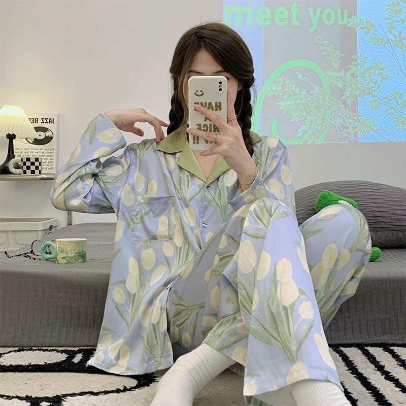 Bộ Đồ Ngủ Lụa Lạnh Cao Cấp Tay Dài In Hình Gấu Phong Cách Mới 2023