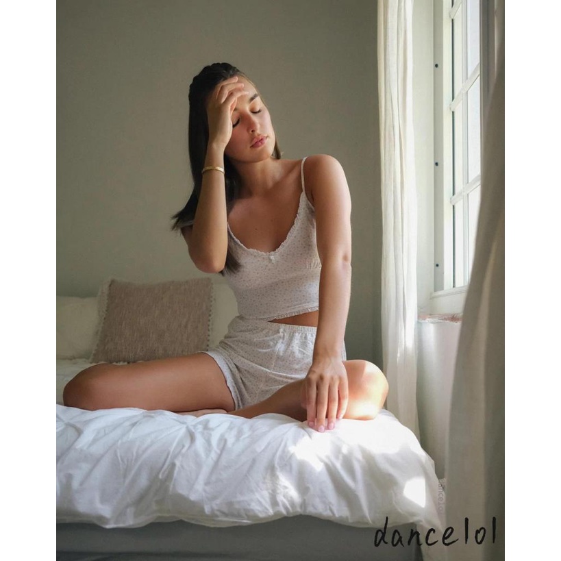 Set Áo Croptop Trễ Vai + Quần Sọt Lưng Cao Hoạ Tiết Hoa Nữ Tính 1O1