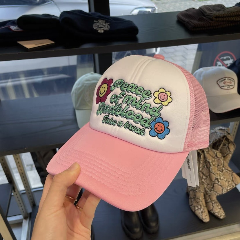 Mũ Lưỡi Trai Cho Nam Và Nữ Thêu Hình Mặt Cười Phối Lưới Thoáng Khí Thời Trang Mùa Hè