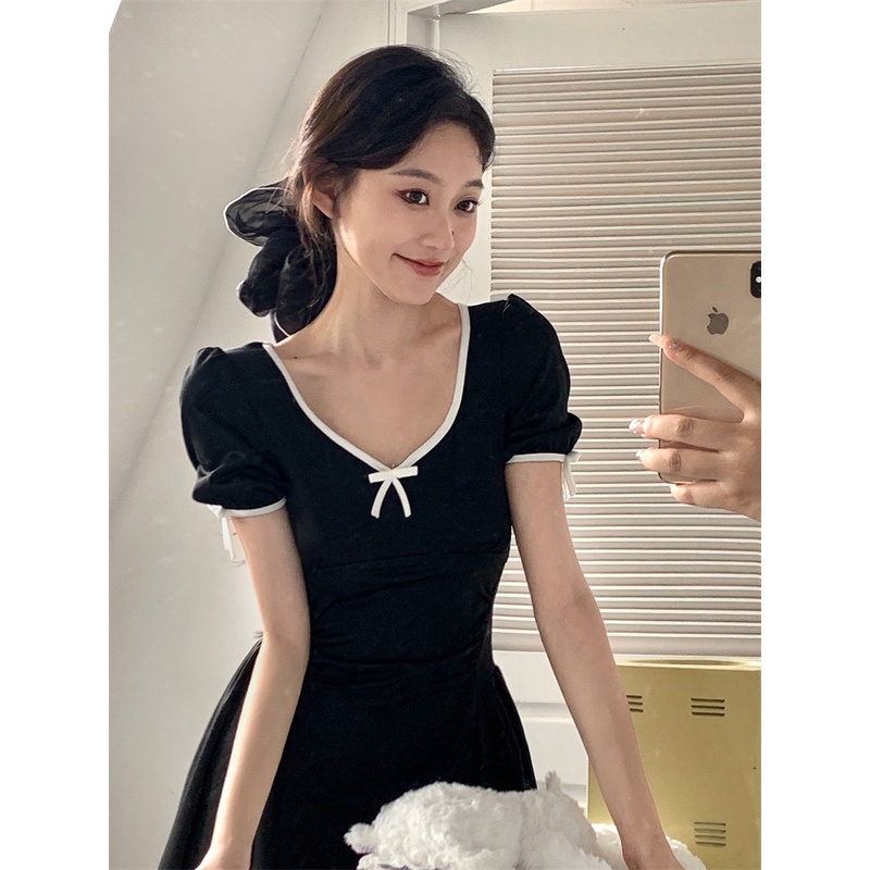 Đầm Nữ Cổ Chữ V Khoét Sâu Gợi Cảm