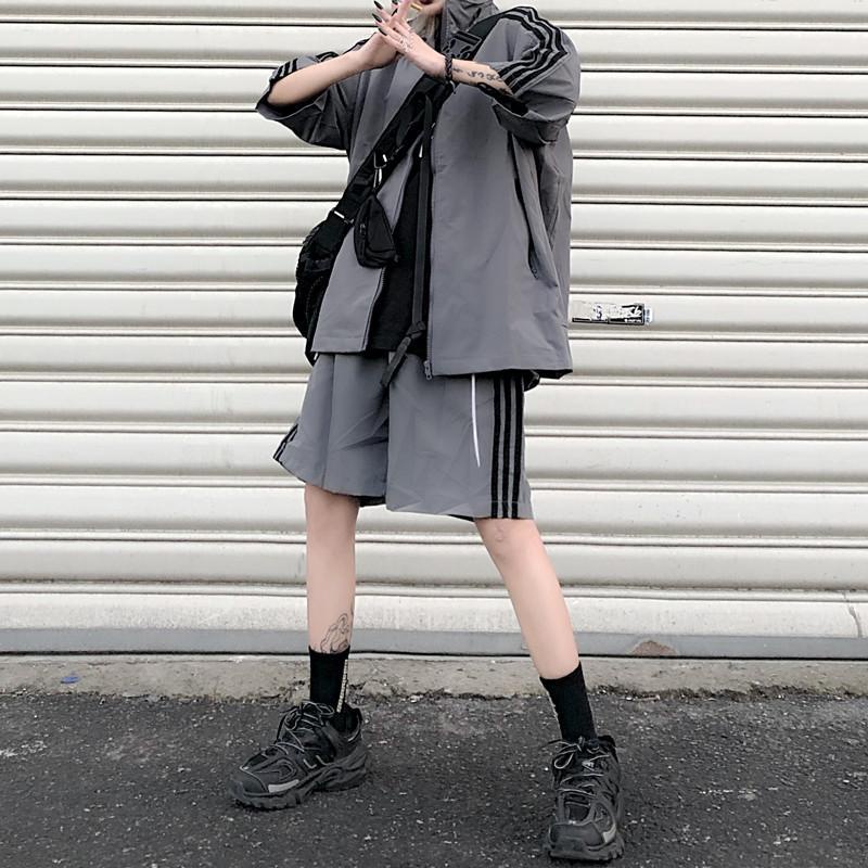 Bộ Áo Khoác Tay Ngắn Dáng Rộng Phối Quần Short Cỡ Lớn Thời Trang Cho Nam Và Nữ