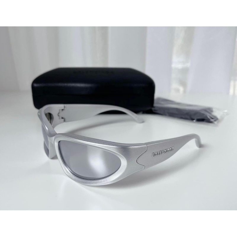 Kính Hiệu Cá Tính Balen Hot Hit Trendy