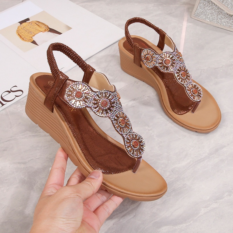 Giày Sandal Đế Xuồng Mũi Tròn Size Lớn Đính Đá Phong Cách Bohemian