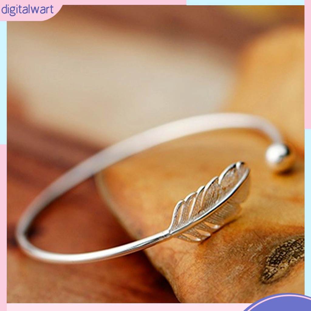 Vòng Đeo Tay Hình Tròn Màu Sắc Bạc Họa Tiết Lông Vũ Đơn Giản Có Thể Điều Chỉnh Cho Ngày Valentine