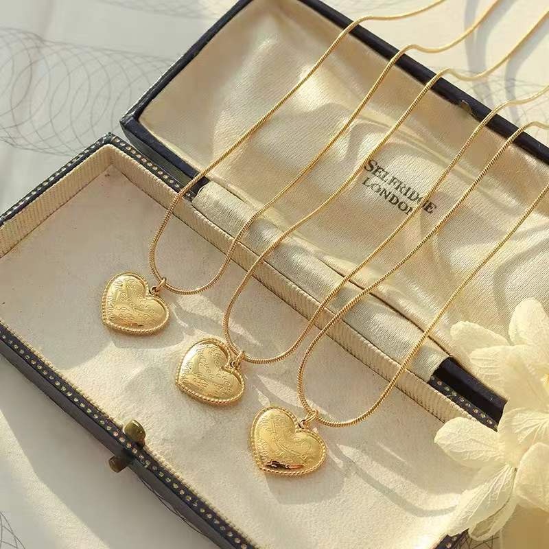 Dây Chuyền Mạ Vàng 18K Mặt Hình Trái Tim Bằng Thép Không Gỉ Thời Trang Mới