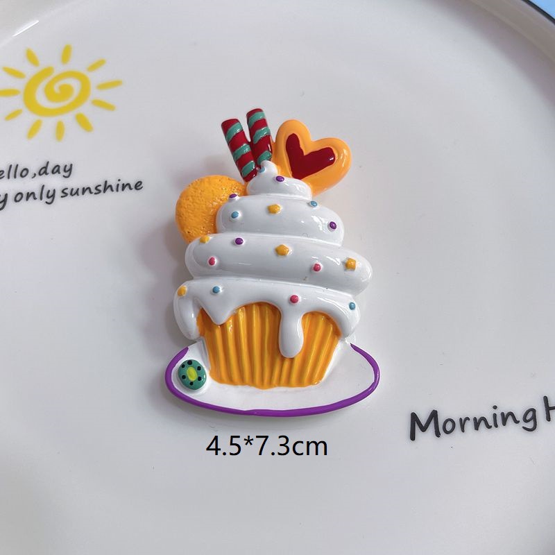 Bộ 2 Miếng Dán Trang Trí Điện Thoại / Tủ Lạnh Hình Bánh Kem Bằng Nhựa Resin DIY