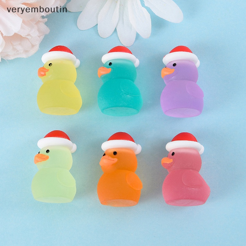 Bộ 2 Vịt Nhựa Phát Quang Dễ Thương Dùng Trang Trí Giáng Sinh