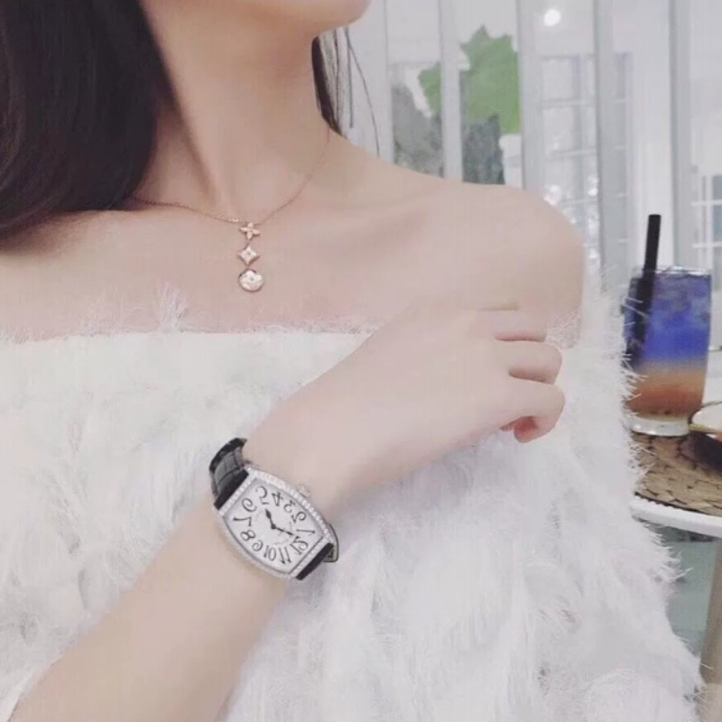 Dây Chuyền Mặt Tròn Bằng Thép Titan Không Gỉ Phong Cách Mỹ Cho Nữ