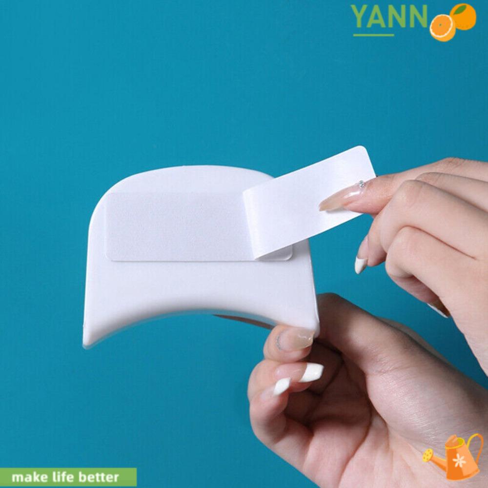 Giá Treo Khăn Choàng / Áo Khoác Gắn Tường Tự Dính Bền Bỉ 1 Cái