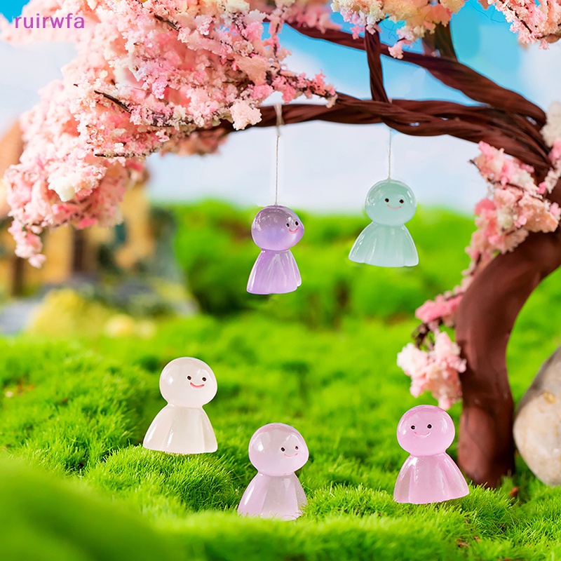 Set 1 / 5 Mô Hình Búp Bê Mini Dạ Quang Trang Trí Bảng Điều Khiển Xe Hơi Mới