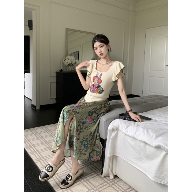 Áo Thun Dệt Kim Ngắn Tay Cổ Vuông Dáng Ôm Thêu Họa Tiết Kiểu Retro Pháp Thời Trang Mùa Hè 2023