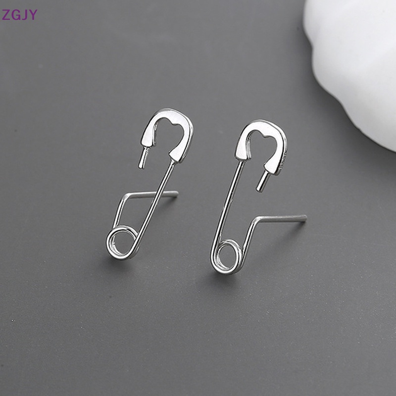 1 Đôi Bông Tai Hình Ghim Kẹp Giấy Màu Bạc Phong Cách Gothic Dành Cho Nam Nữ Mới