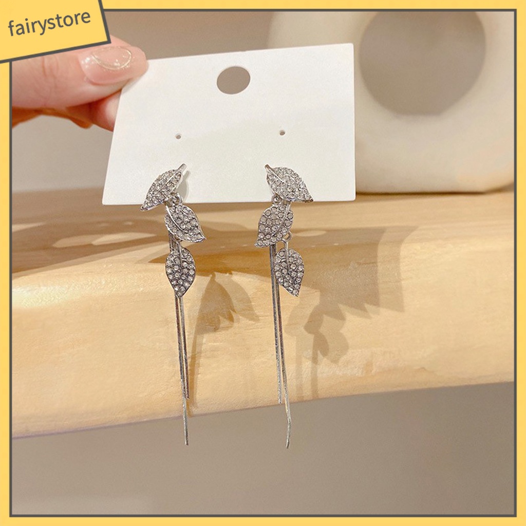 1 Đôi Bông Tai Dáng Dài Hình Chiếc Lá Bằng Hợp Kim Sáng Dành Cho Nữ