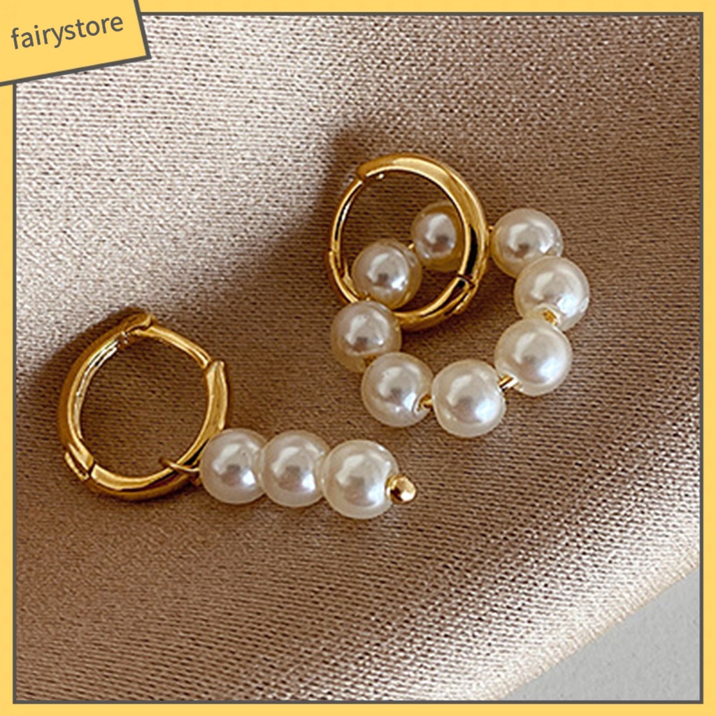 Đôi Khuyên Tai Vòng Tròn Đính Ngọc Trai Giả Không Đối Xứng Thoải Mái Mặc Hàng Ngày