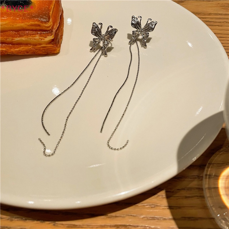 Khuyên Tai Dáng Dài Hình Bướm Bằng Kim Loại Thời Trang Cho Nữ Mới