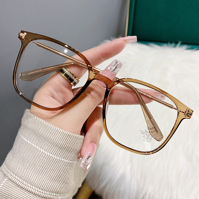 Mắt Kính Chống Bức Xạ Và Ánh Sáng Xanh Cho Nam Nữ