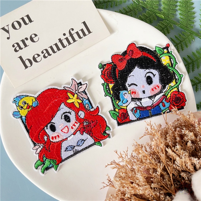 ☸ Miếng Dán Ủi Lên Quần Áo Hình Công Chúa Ngọt Ngào Xinh Xắn ☸ 1 Huy Hiệu Dán Ủi Quần Áo Hình Hoa Mộc Lan / Rapunzel / Belle / Cinderella / Ariel