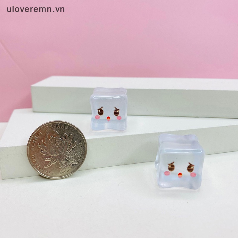 Set 5 Viên Đá Dạ Quang Trong Suốt Kèm Mặt Dây Chuyền Bằng Nhựa Resin DIY