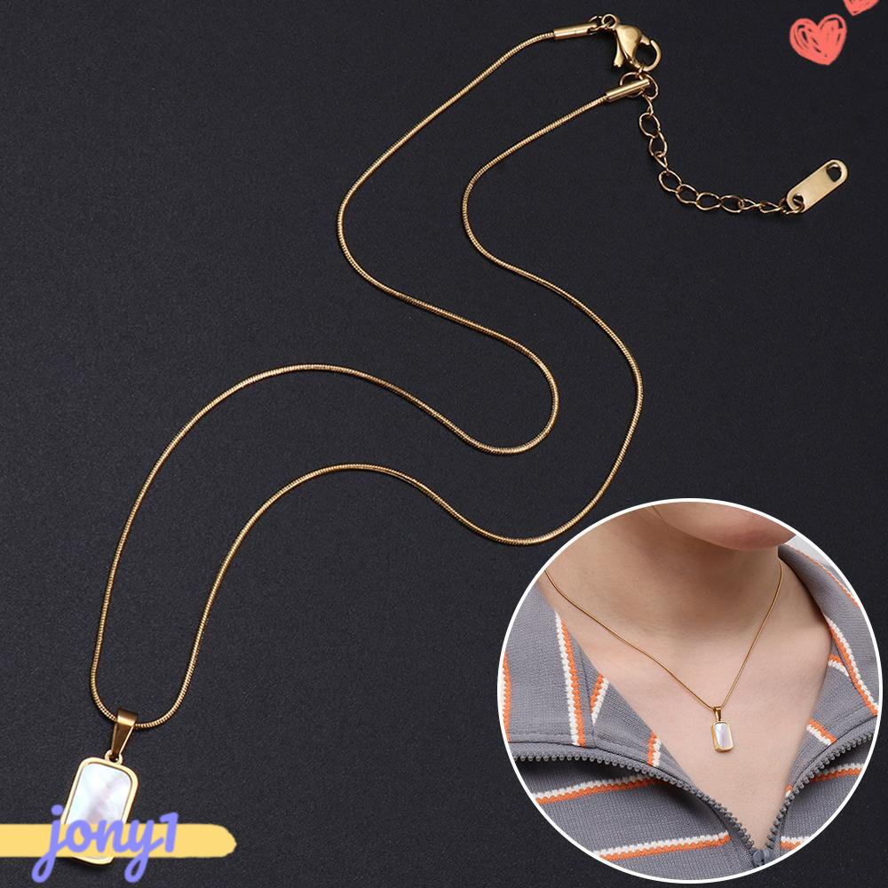 Vòng cổ Mặt Hình Vuông Thanh Lịch