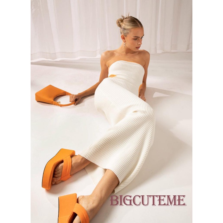 [] - Đầm Dài Dáng Ôm Không Dây Hở Vai Cắt Gân Màu Sắc Tương Phản Dành Cho Bạn Nữ