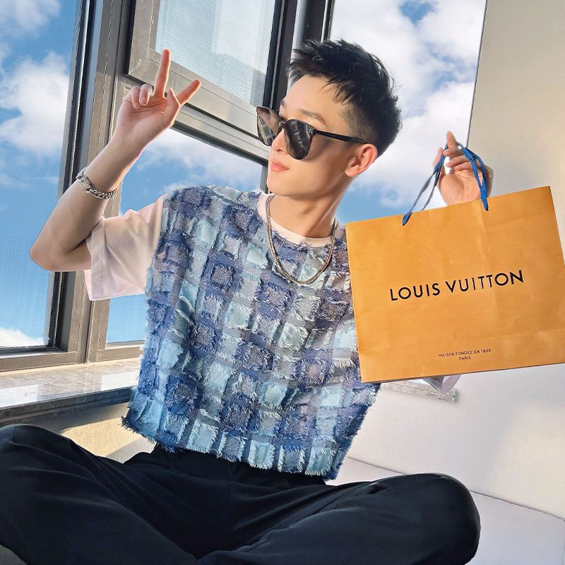 Áo Thun Tay Ngắn Phong Cách Thời Trang Đường Phố Mới 2023