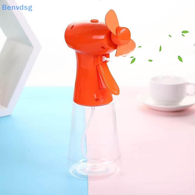 Quạt Mini Cầm Tay Phun Sương Tưới Cây Tiện Dụng