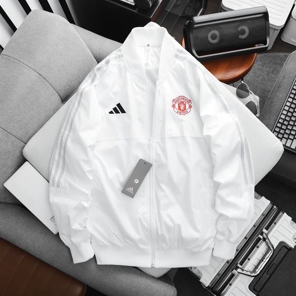 Áo Khoác Gió Bomber Adidas MUFC Performance-VNXK- Trắng