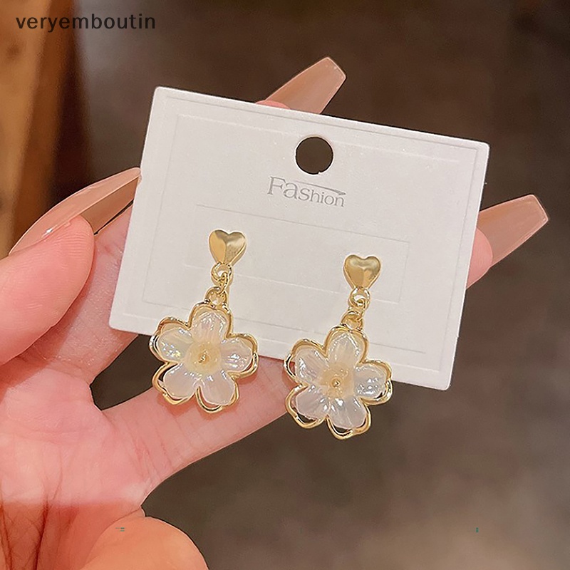 Bông Tai Hình Hoa Bằng Nhựa Resin Phong Cách Hàn Quốc Thời Trang Cho Nữ