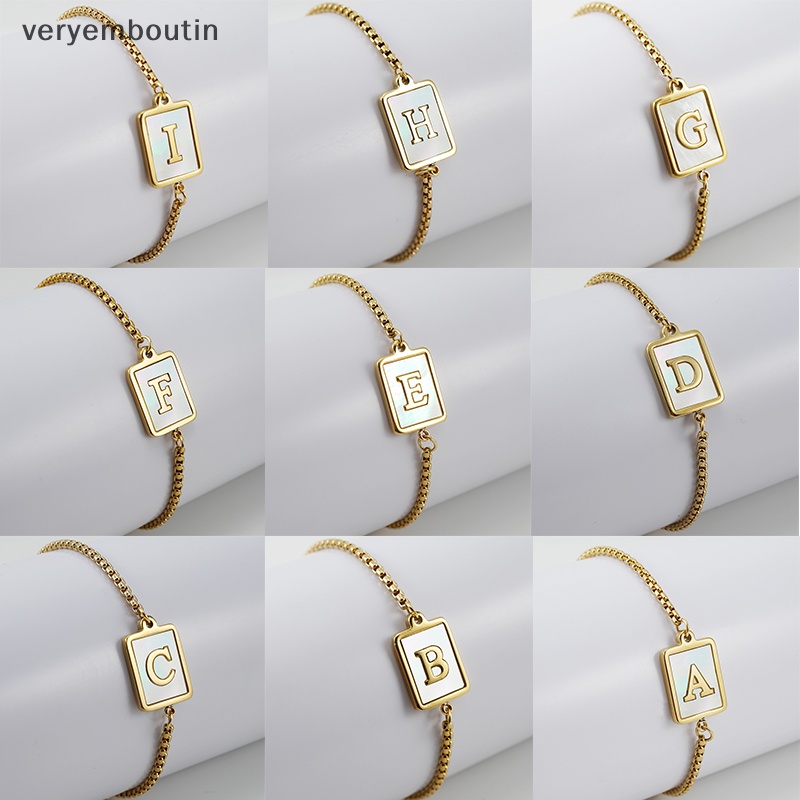 Vòng Tay Dây Xích Bằng Thép Titan Mặt 26 Chữ Cái Màu Vàng Tự Nhiên Có Khóa Điều Chỉnh Được Dành Cho Nữ