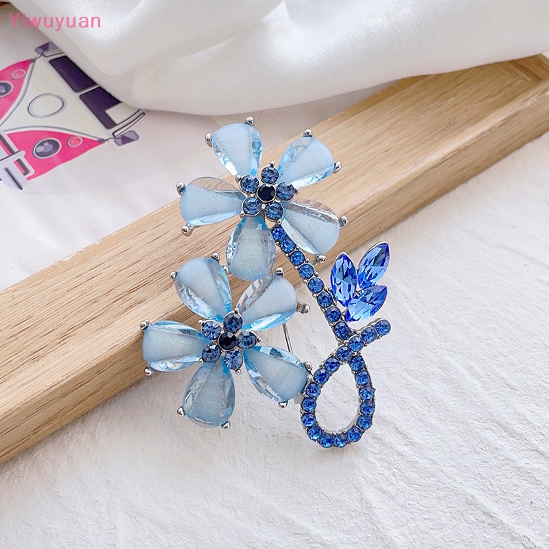 Ghim Cài Áo Hình Bông Hoa Đính Đá Sang Trọng Mới