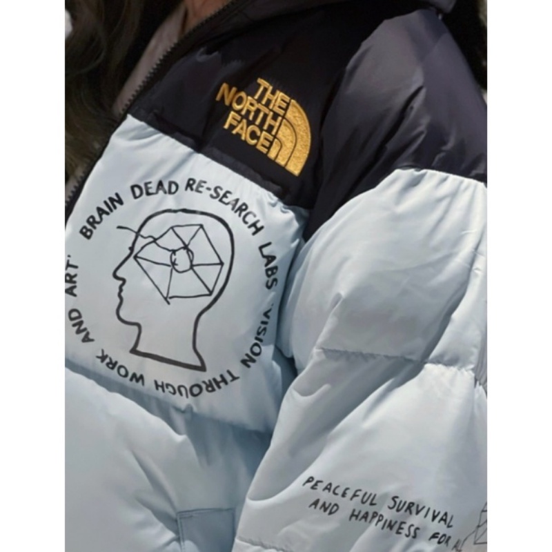 THE NORTH FACE Áo Khoác Cổ Đứng The North Facexrain Dead100% Chính Hãng TNF Co-Brand In Họa Tiết Graffiti Cổ Điển Giữ Ấm Cho Nam Và Nữ