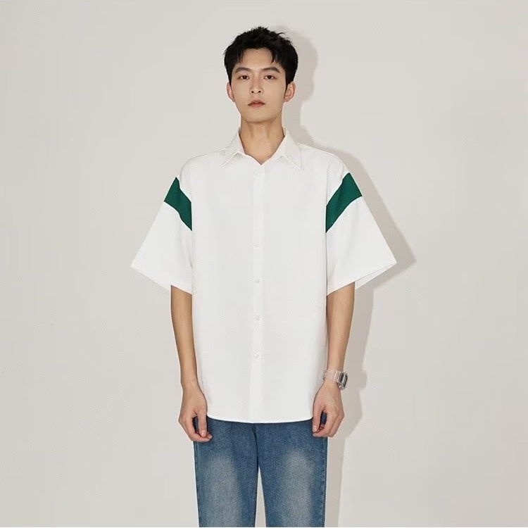 Áo Sơ Mi Nam Kiểu Hàn Quốc Mát Mẻ Với Chất Liệu Vải Lụa Mát Mẻ Kiểu Dáng Rộng Rãi, Tạo Cảm Giác Thoải Mái Và Sang Trọng Áo Phù Hợp Với Phong Cách Thời Trang Cá Tính Và Hiện Đạ