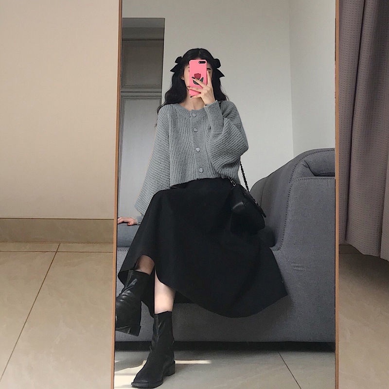 Set Áo Cardigan Màu Xám Và Chân Váy Midi Thời Trang Xu Hướng Cho Nữ Sinh