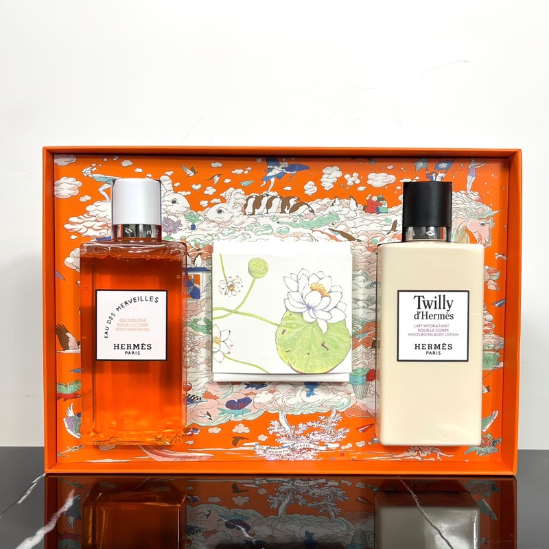 Hermes Whole Body Fragrance Three Piece Gift Box Orange Shower Gel Silk Towel Body Milk Nile Soap nước hoa toàn thân hộp quà ba mảnh sữa tắm màu cam khăn lụa khăn tắm sữa nile xà phòng