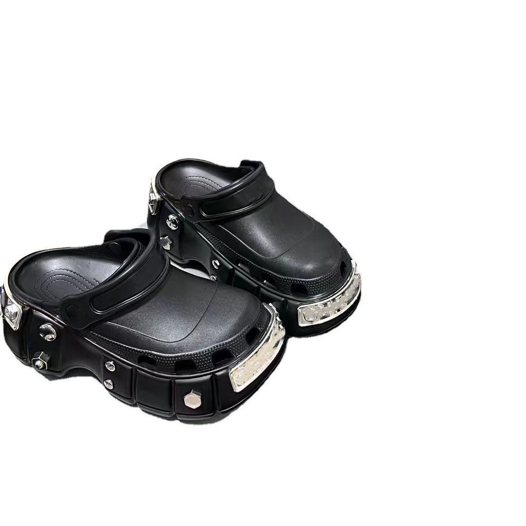 Dép Bít Mũi Đế Dày Tăng Chiều Cao Đính Đinh Tán Kim Loại