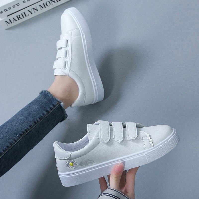 2023 mùa hè mỏng velcro thoáng khí giày nhỏ màu trắng giày nữ thời trang mới giày trắng chụp đường phố giày hội đồng quản trị thời trang