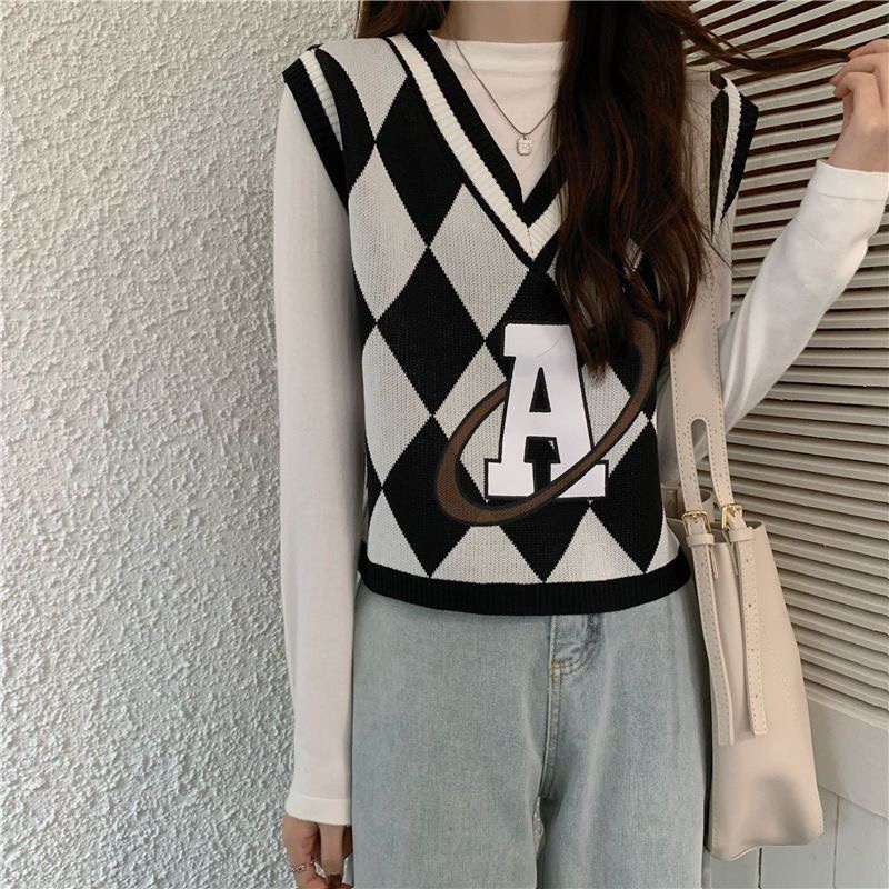 MS1132 Áo gile nữ hình trám chữ A cổ tim