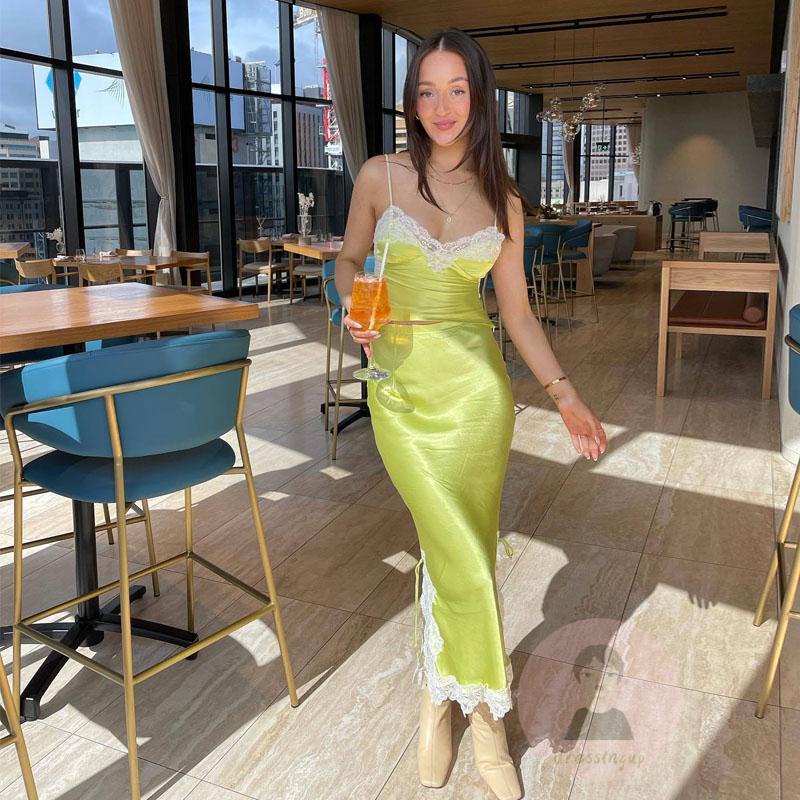 Set Áo Hoa Hai Dây Trễ Vai + Chân Váy Dài Xẻ Tà Quyến Rũ Cho Nữ