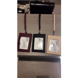 Ví Ngắn Đựng Thẻ Có Dây Đeo Hiệu Charles and Keith CK650701105