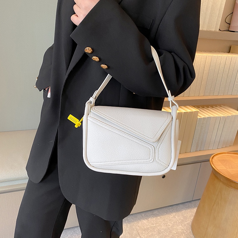 Túi Xách Đeo Vai Thời Trang Nữ Sành Điệu 2023