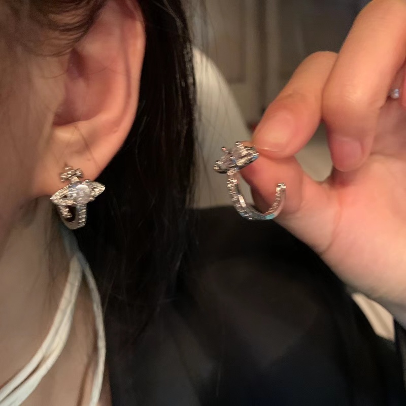 Khuyên Tai Chữ C Phong Cách retro Cao Cấp Thời Trang Mới 2023 Dành Cho Bạn Nữ