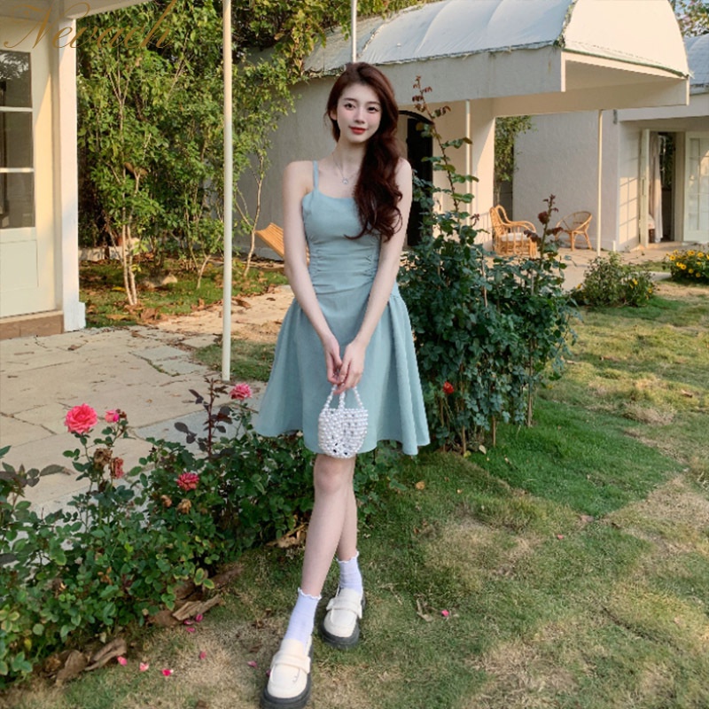 Đầm Hai Dây Mỏng Phong Cách Hepburn Pháp Thời Trang Mùa Hè 2023 Mới