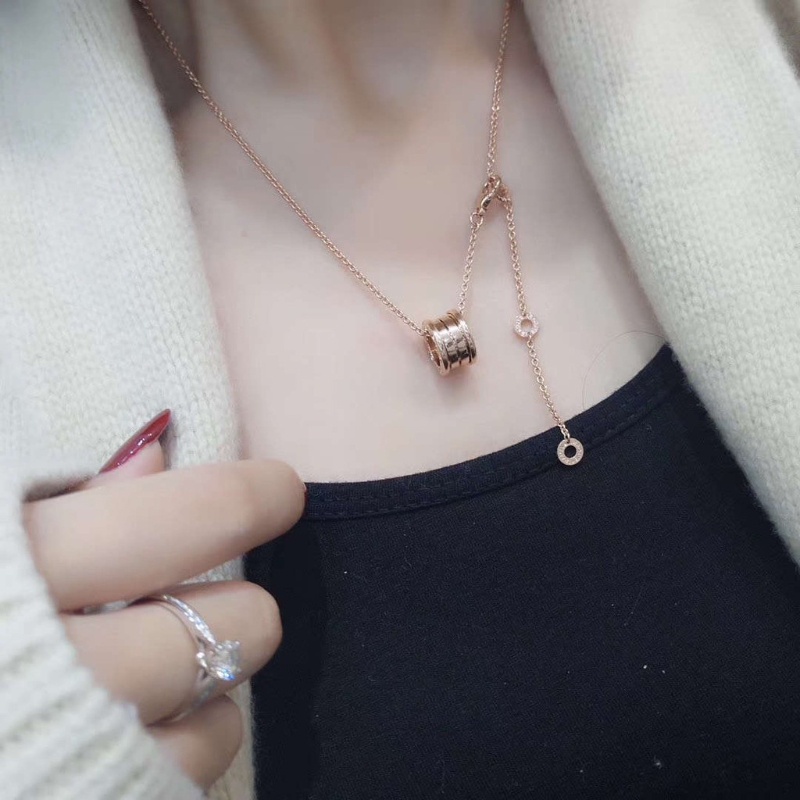 Dây Chuyền Bằng Thép Titan Mạ Vàng 18K Thiết Kế Độc Đáo Thời Trang Dễ Phối Đồ