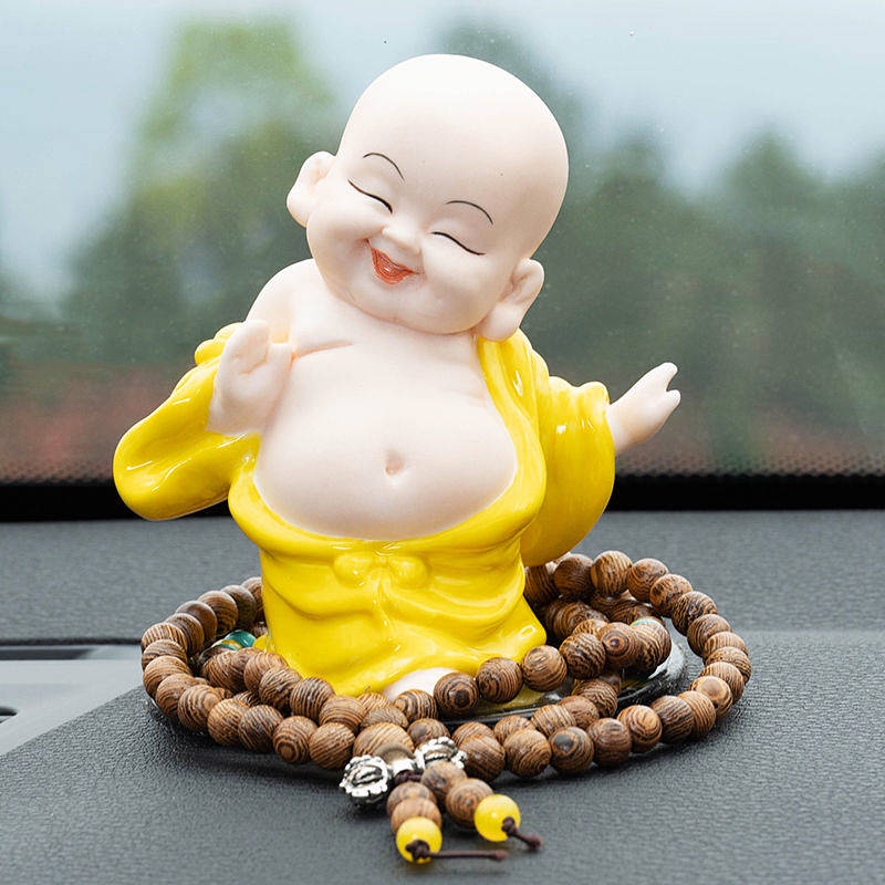 Car Lucky Maitreya Smiling Buddha Cute Samanera Monk White Porcelain Zen Car Center Console Car Interior Decoration Ornament dDZ8