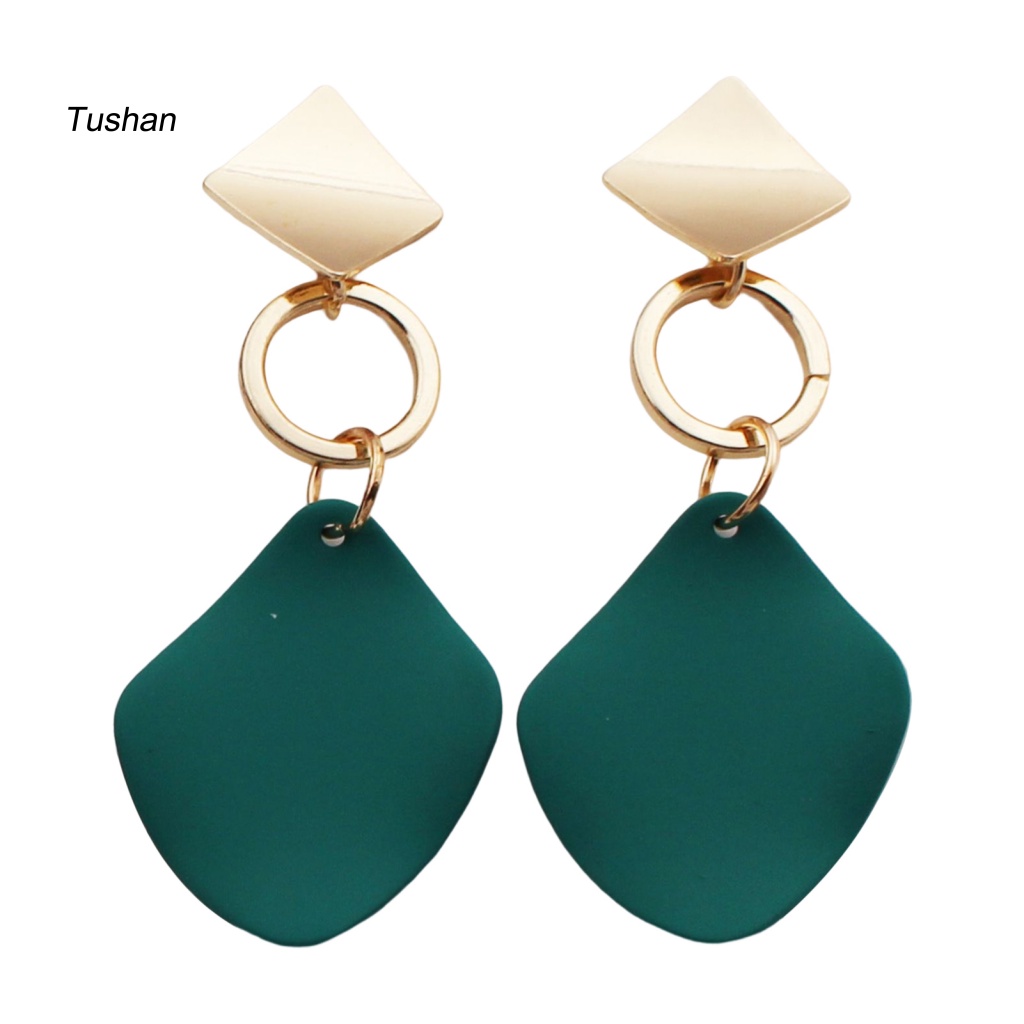 1 Đôi Khuyên Tai Hợp Kim Dáng Dài Họa Tiết Hình Thoi Màu Sắc Tương Phản Thời Trang