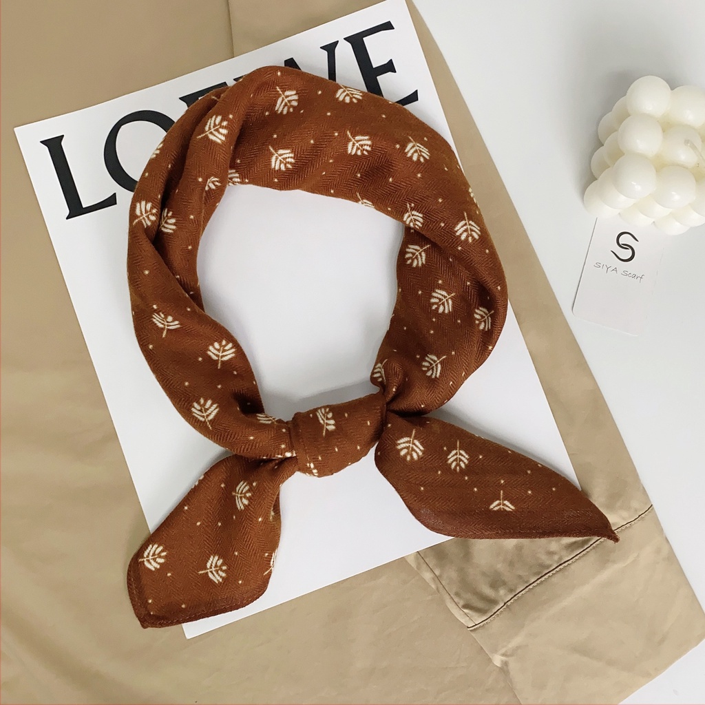 Khăn Choàng Cổ Hình Vuông Cỡ Nhỏ Bằng Vải Nhung 68 * 68cm In Họa Tiết Cỏ Ba Lá Phong Cách Hàn Quốc Thời Trang Xuân Hè Cho Nữ