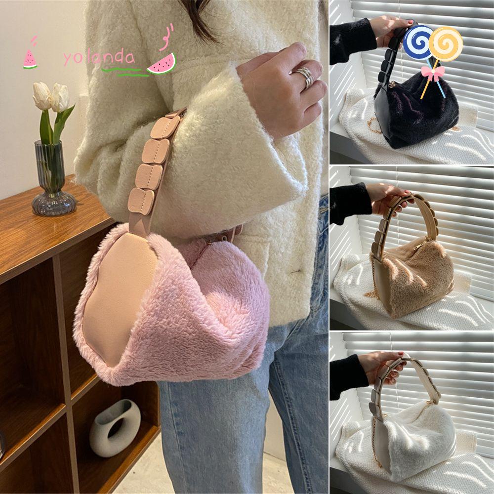 Túi Đeo Chéo Phủ Lông Mềm Mại Thời Trang Sành Điệu Dành Cho Nữ