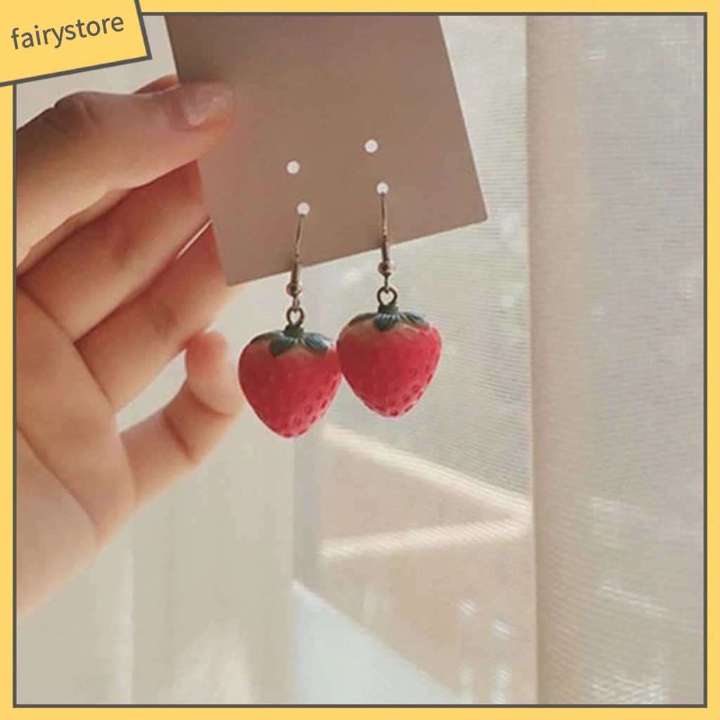 1 Đôi Bông Tai Hình Trái Dâu Tây Màu Đỏ Sống Động