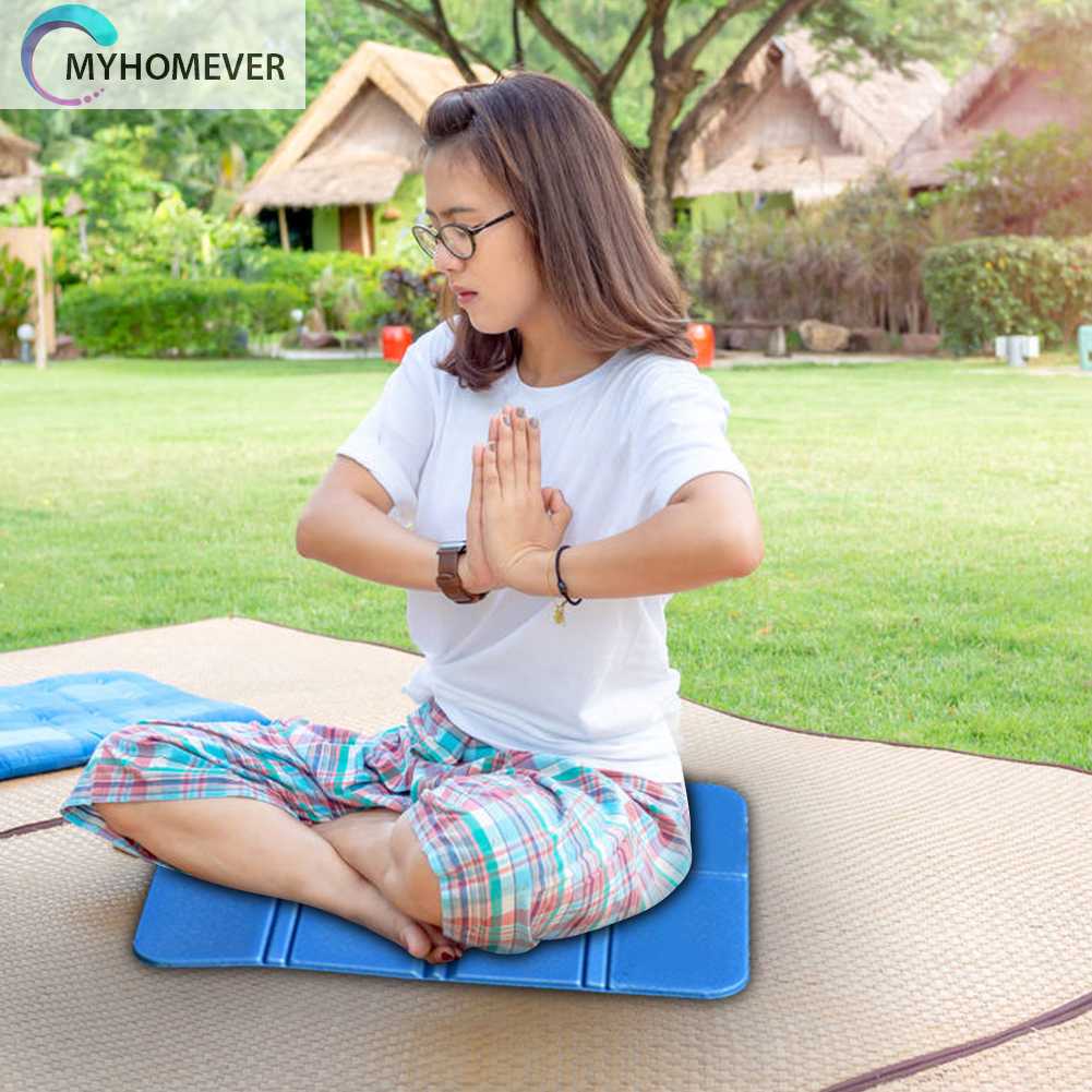 Đệm Ngồi Chống Ẩm Có Thể Gấp Gọn Tiện Dụng Mang Theo Du Lịch Dã Ngoại