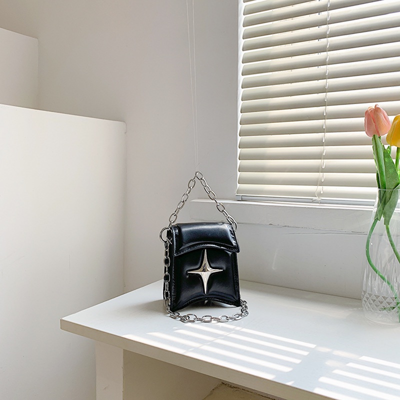 Túi Xách Đeo Vai Phối Dây Xích Phong Cách Năm Mới 2023 AC2421